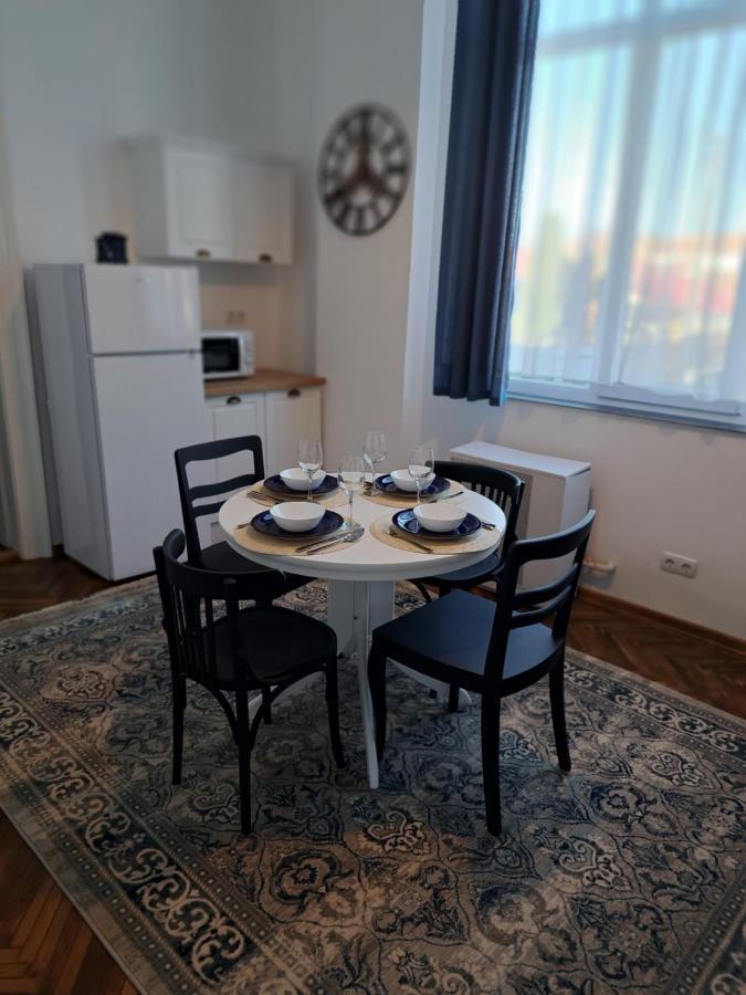 Weisz Apartment-City Center-Free Private Parking,Wifi,Ac Carei Ngoại thất bức ảnh